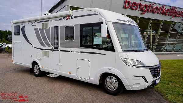 Pilote G 740 GJ | Långbäddar | Automat | AC x2 | Dragkrok - 2017