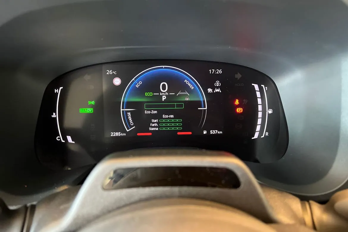 Vehicle image 15