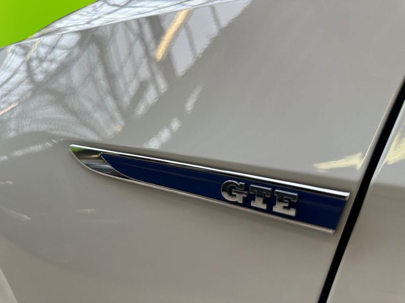 Volkswagen Passat bild 9