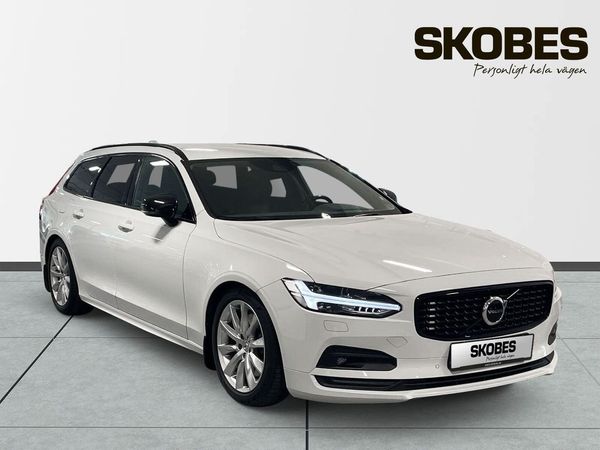 Volvo V90 B4 Diesel Momentum Advanced SE - 2021