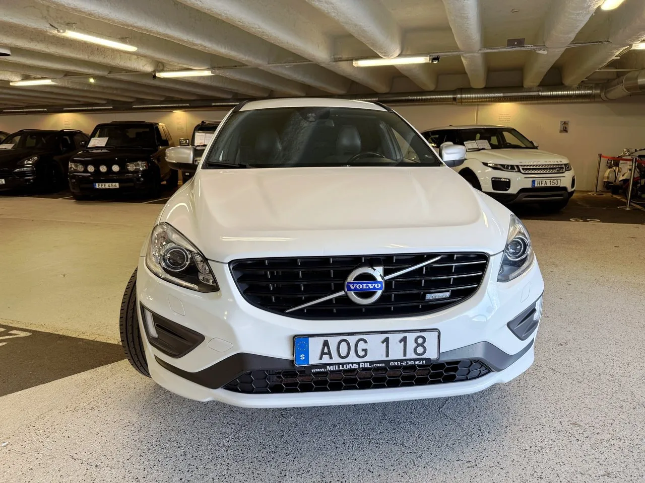 Vehicle image 6