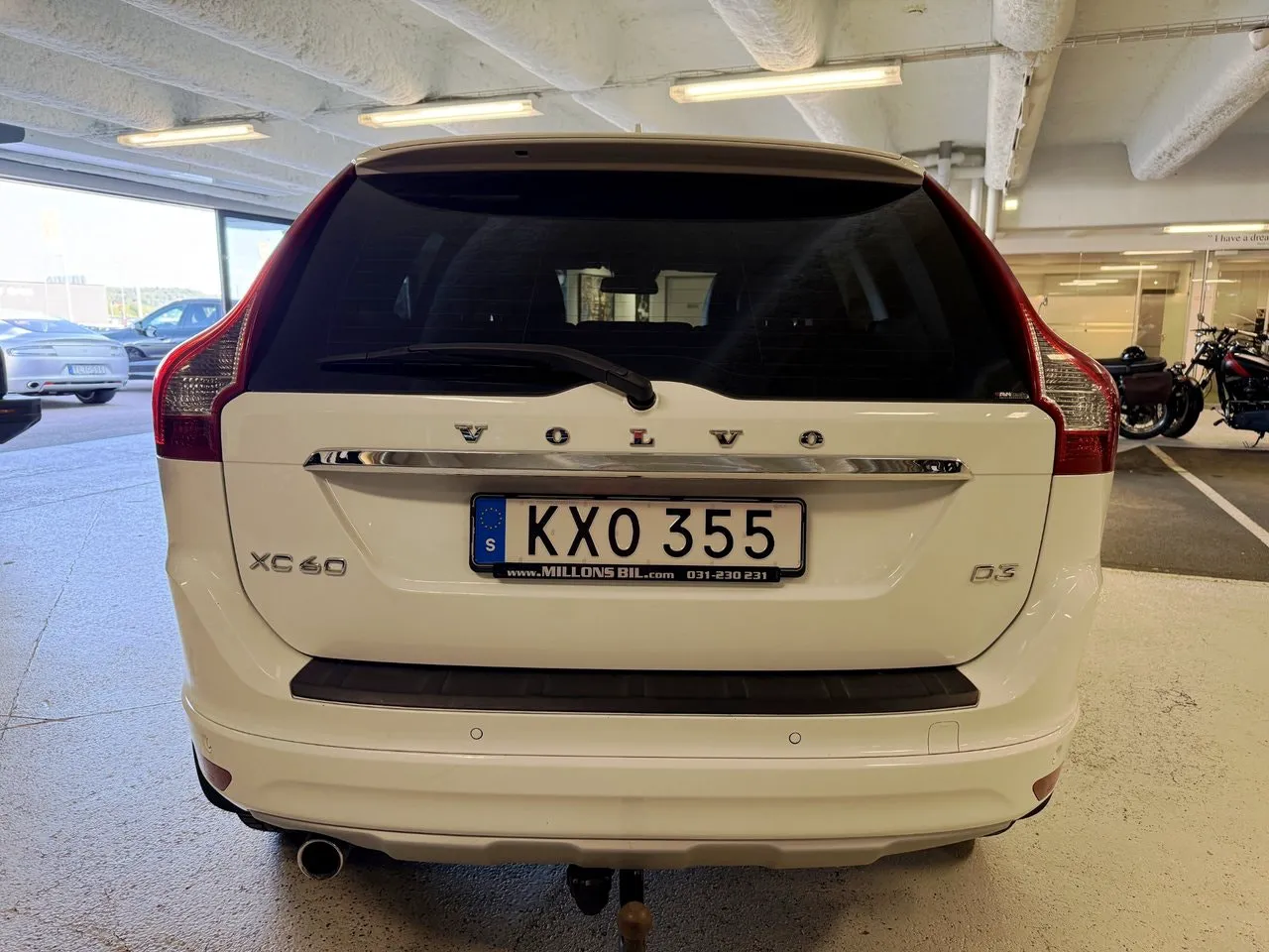 Vehicle image 7