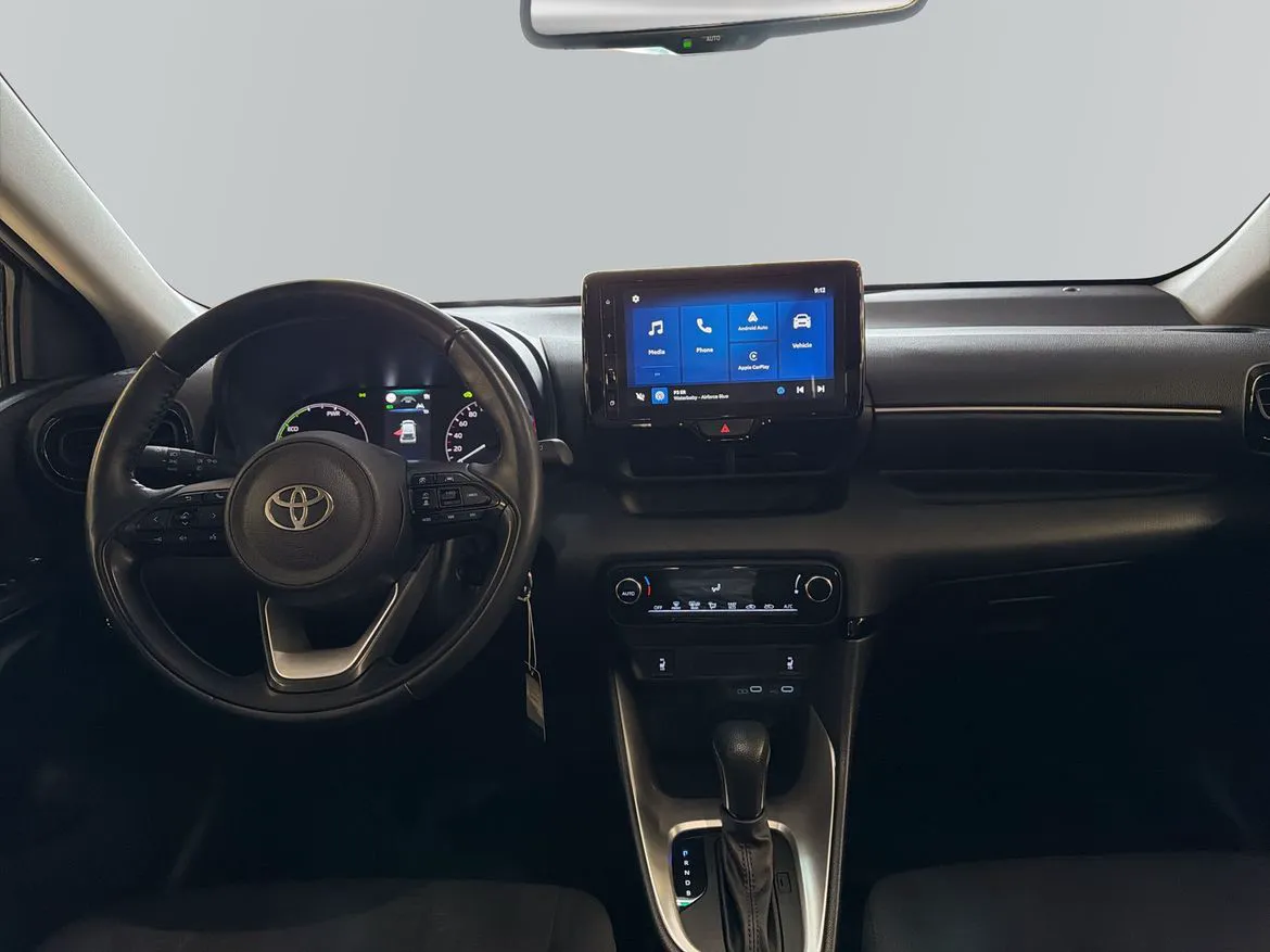 Vehicle image 7