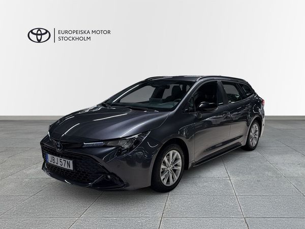 Toyota Corolla Touring Sports Hybrid 1,8 ACTIVE PLUS V-HJUL P-SENSOR - 2025
