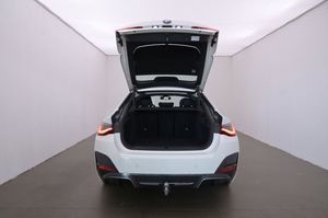 BMW i4 bild 21