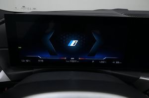 BMW i4 bild 8