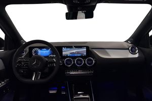 Mercedes GLA250 bild 8