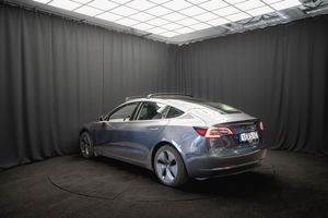 Tesla Model 3 bild 9