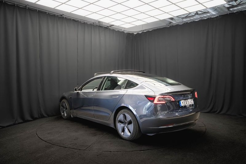 Tesla Model 3 bild 9