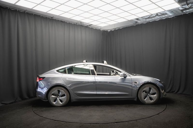 Tesla Model 3 bild 6