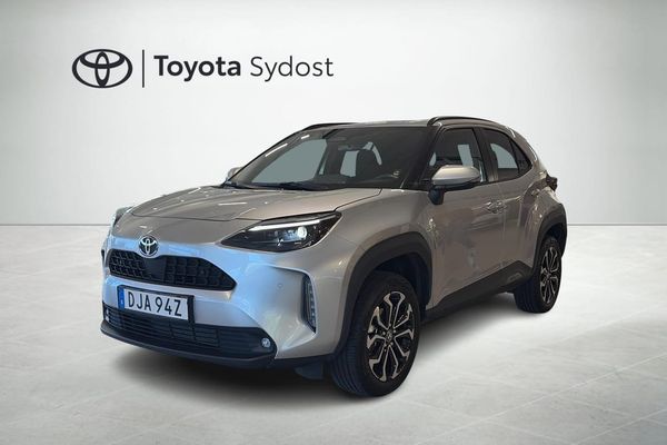 Toyota Yaris Cross Active Plus Säkerhetspaket Navigation - 2025