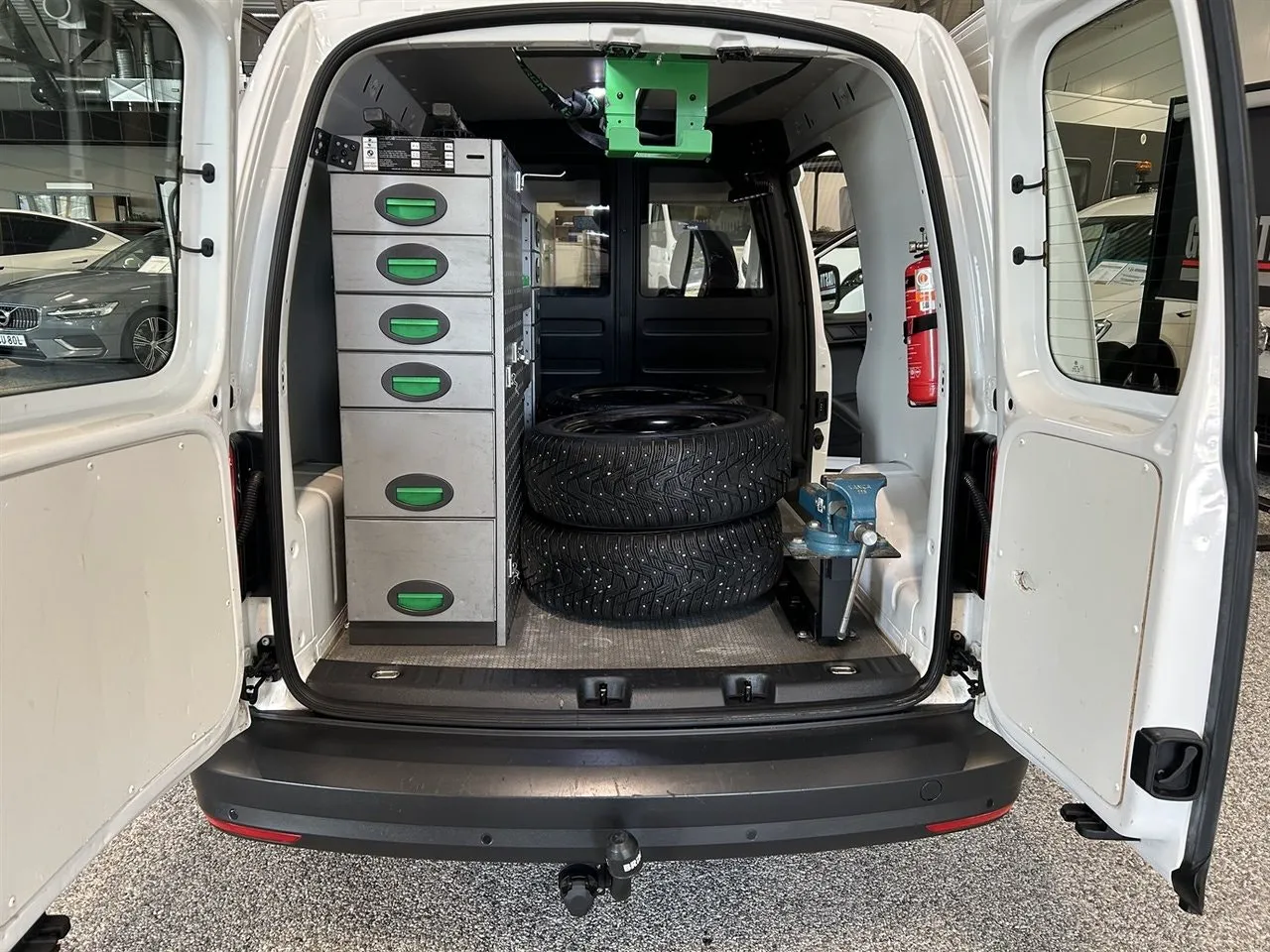 Vehicle image 12