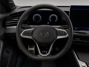 Volkswagen Passat bild 7
