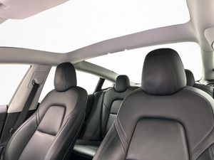 Tesla Model 3 bild 14
