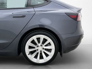 Tesla Model 3 bild 30
