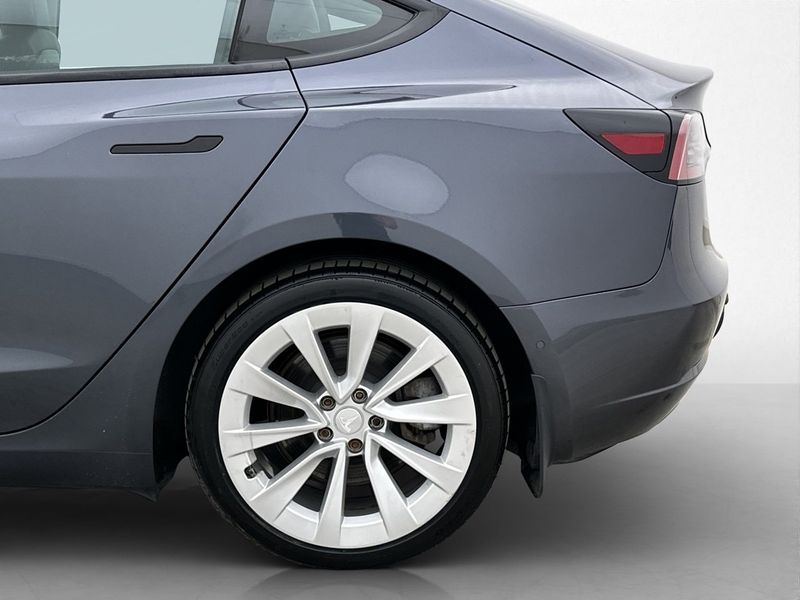 Tesla Model 3 bild 30