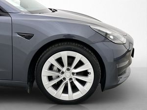 Tesla Model 3 bild 32