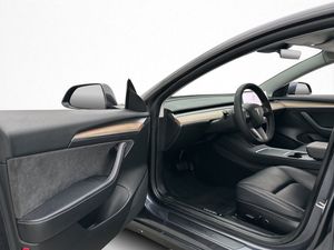 Tesla Model 3 bild 12