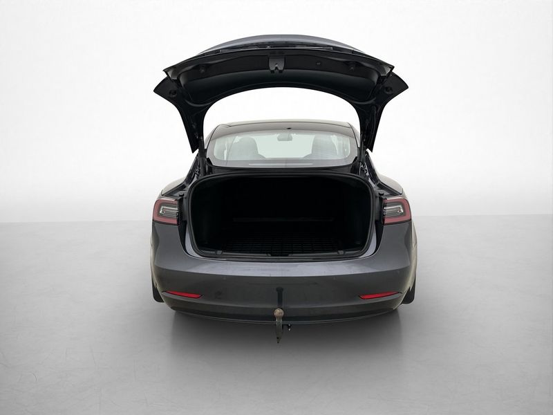Tesla Model 3 bild 11