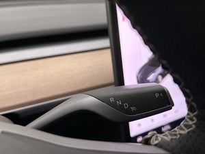 Tesla Model 3 bild 33