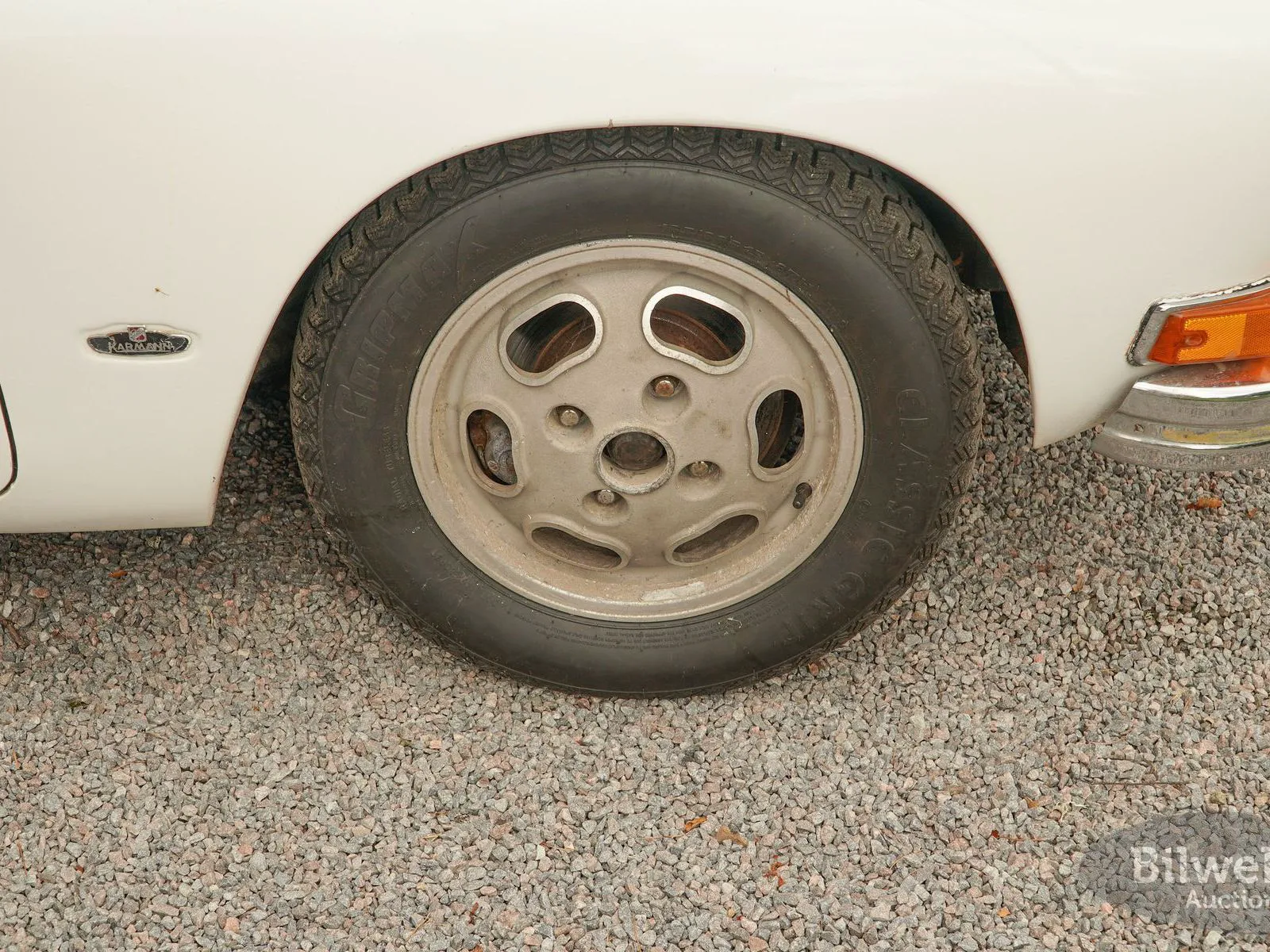 Vehicle image 25