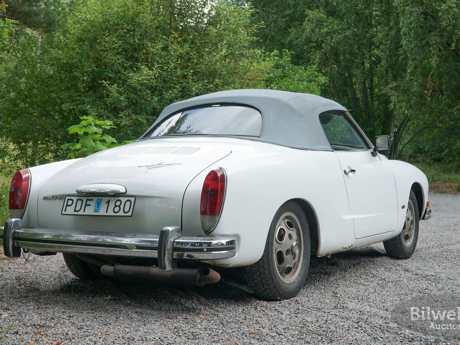 Vehicle image 28