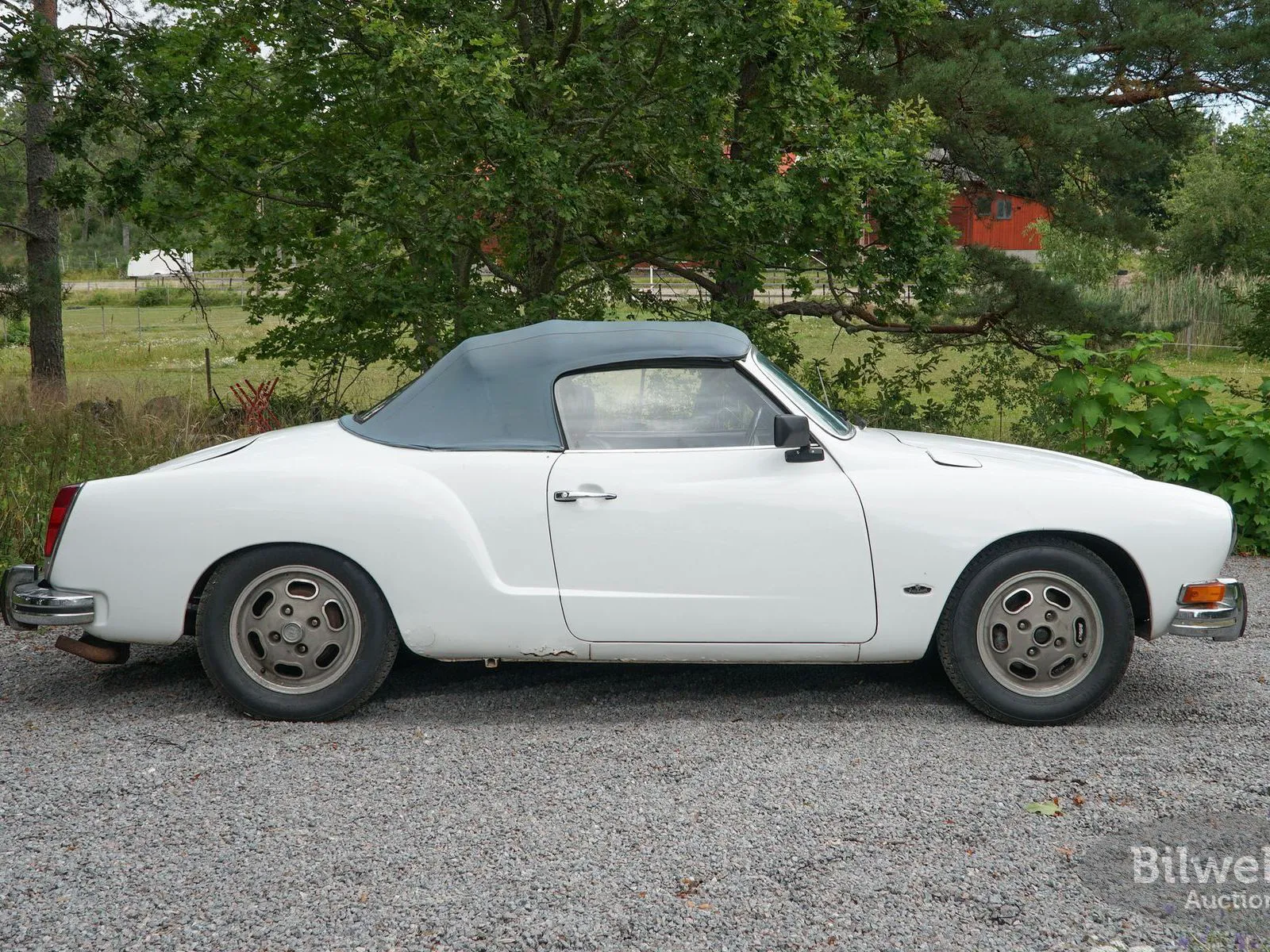 Vehicle image 20