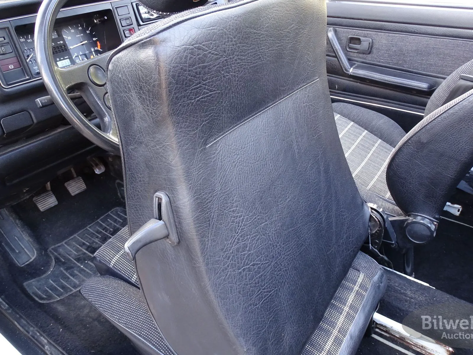 Vehicle image 41