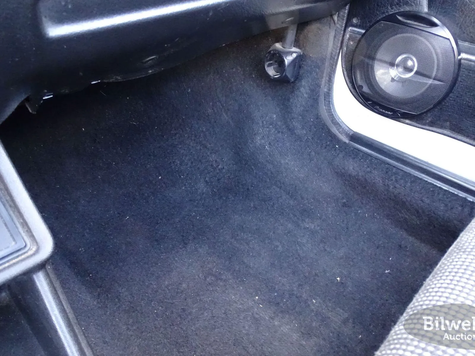 Vehicle image 40