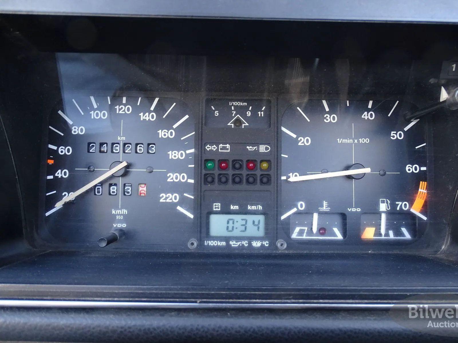 Vehicle image 37
