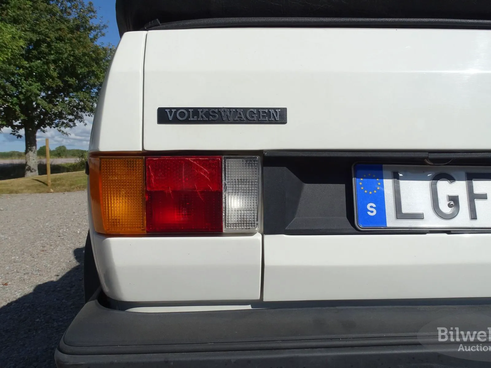 Vehicle image 23