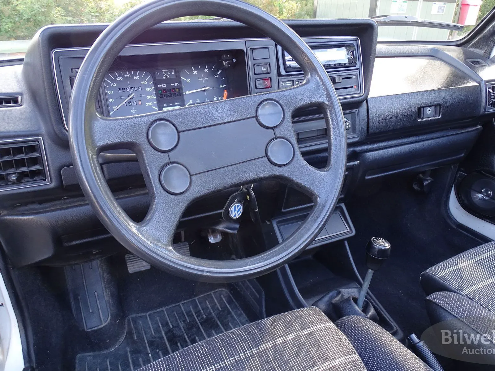 Vehicle image 35