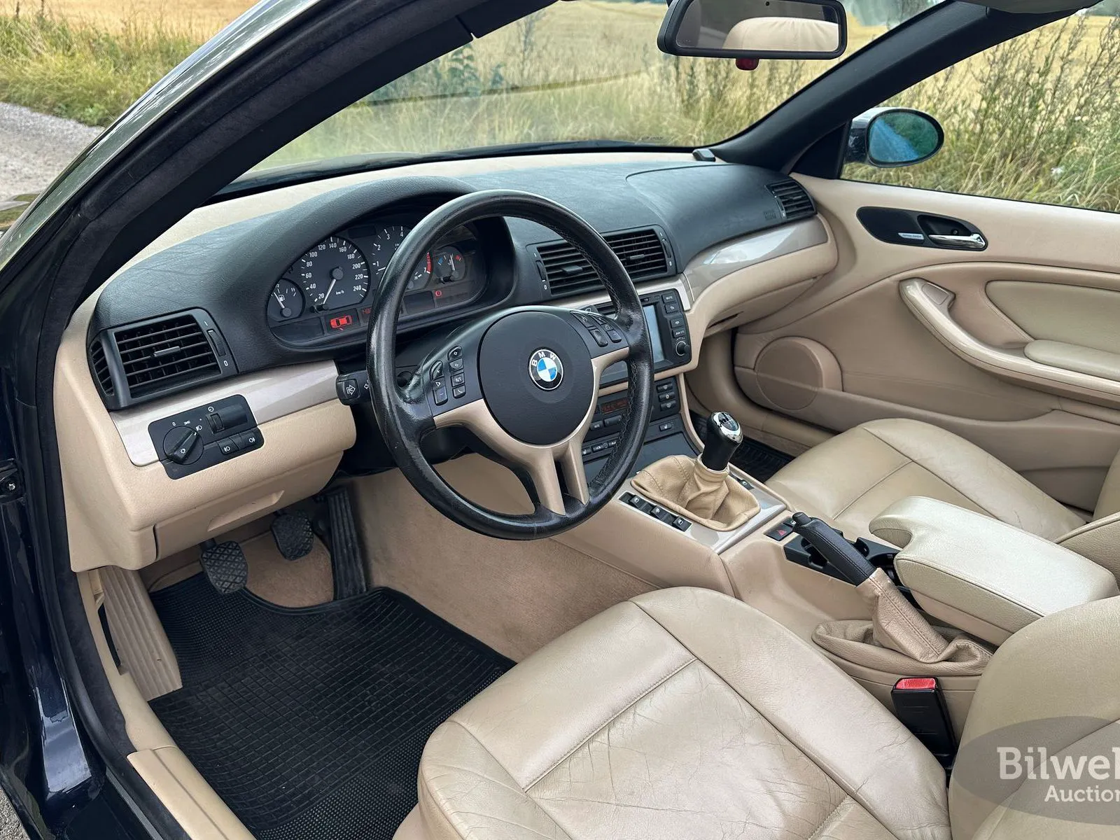 Vehicle image 38