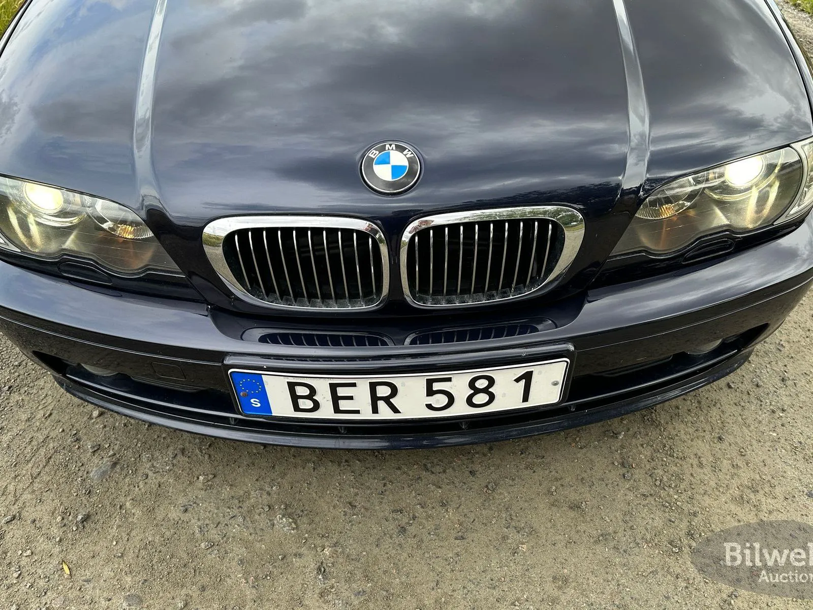 Vehicle image 76