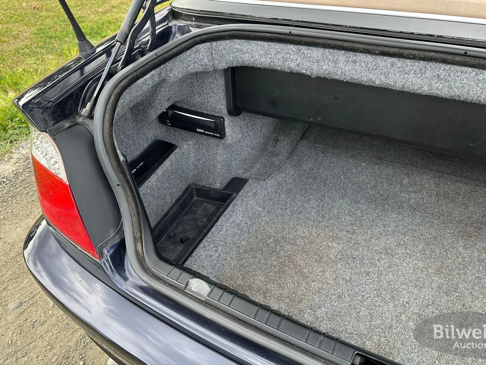 Vehicle image 29