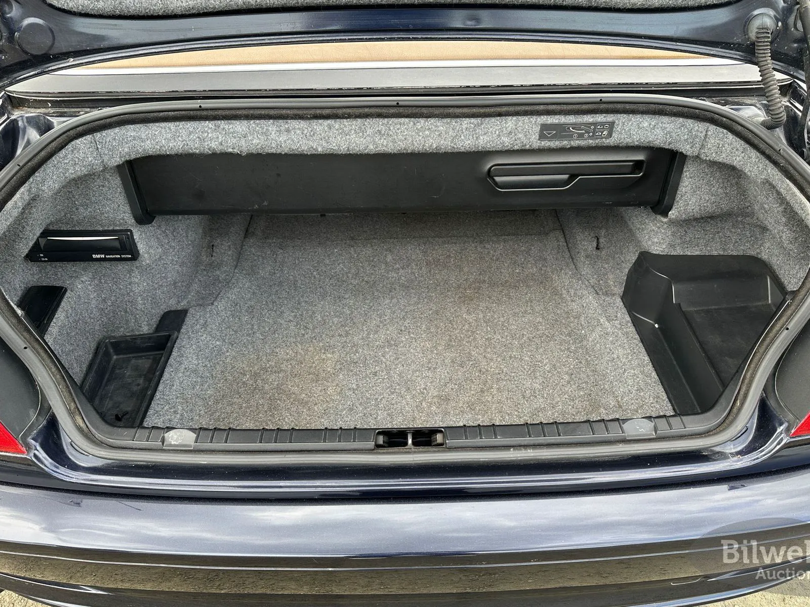 Vehicle image 30