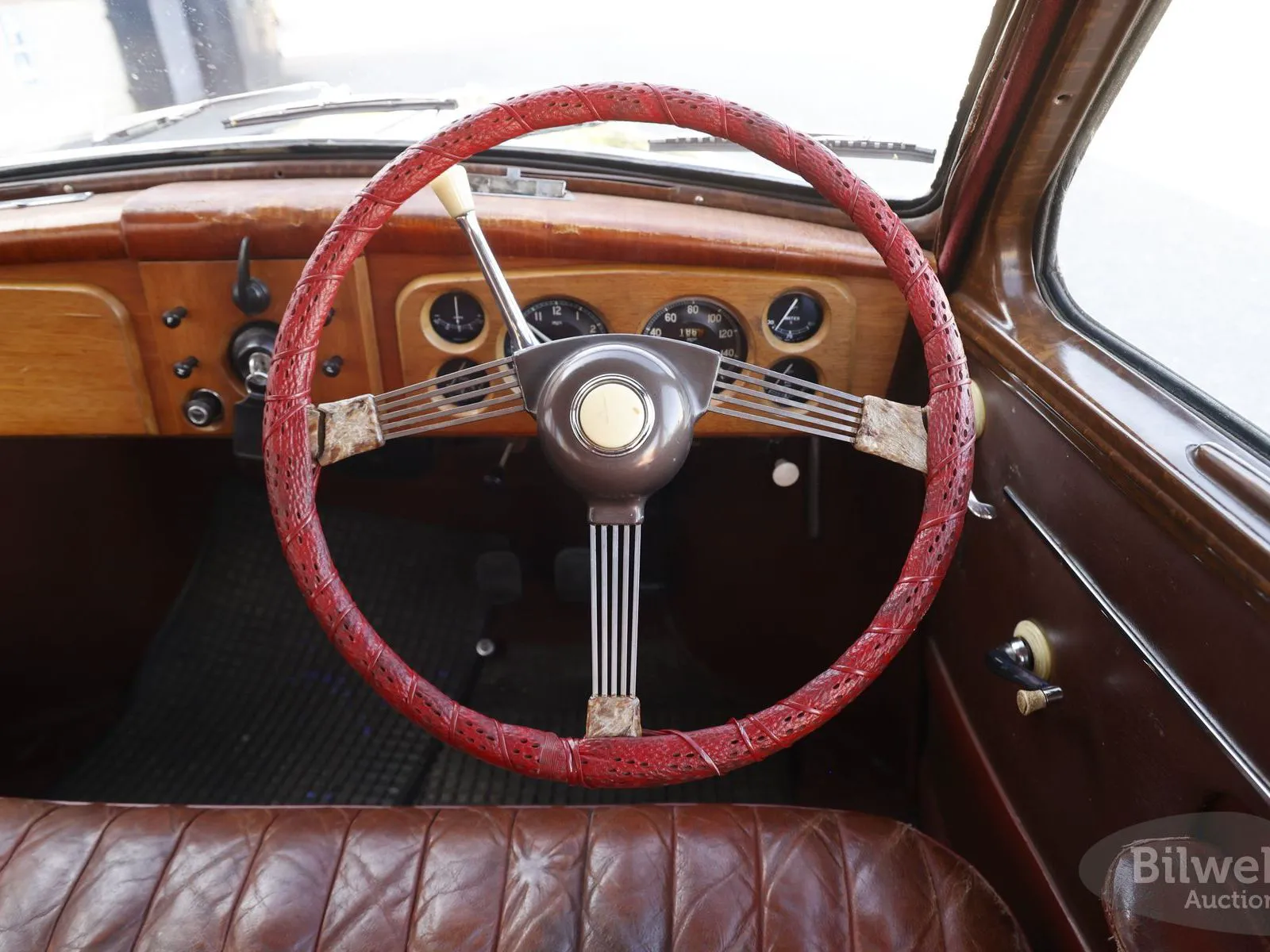 Vehicle image 36
