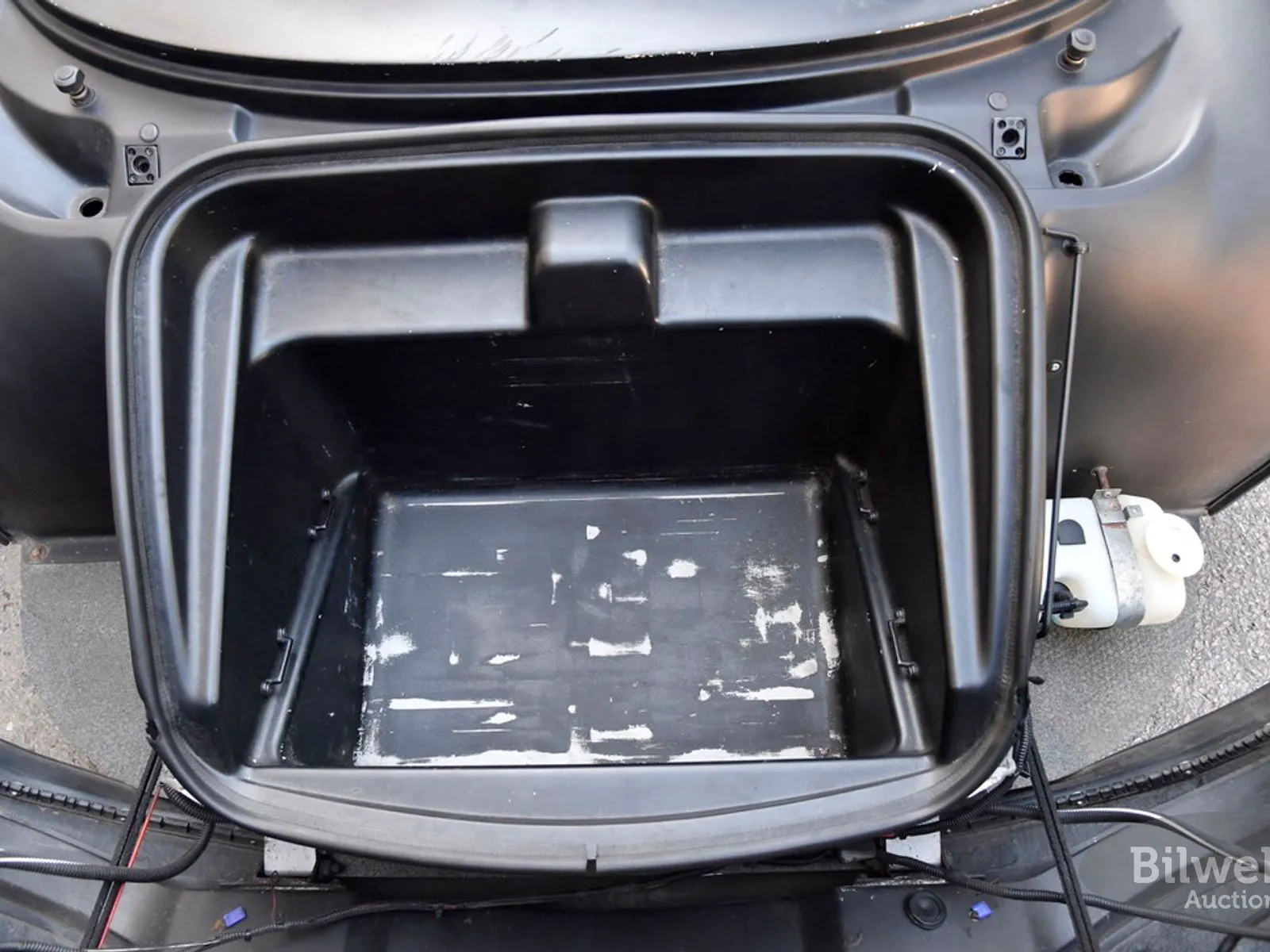 Vehicle image 27