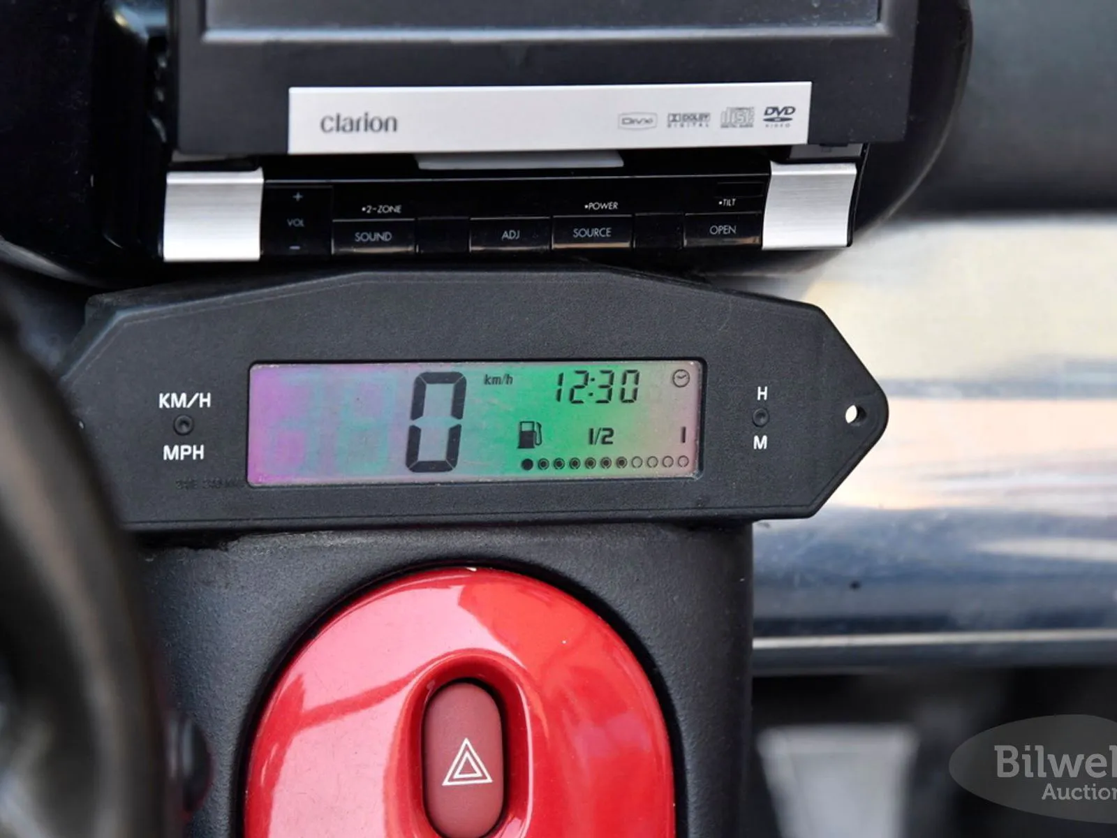Vehicle image 18