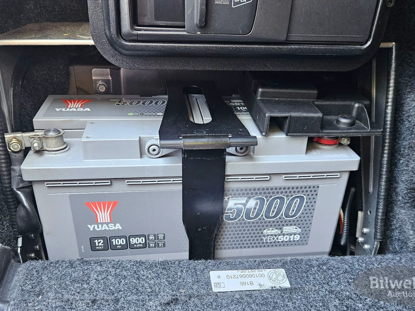 Vehicle image 16