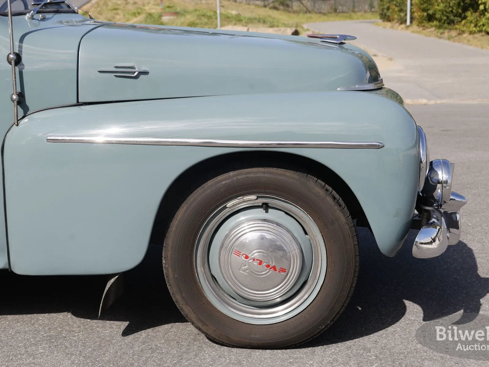 Vehicle image 18