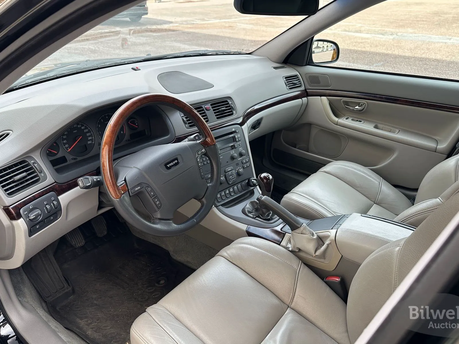 Vehicle image 38