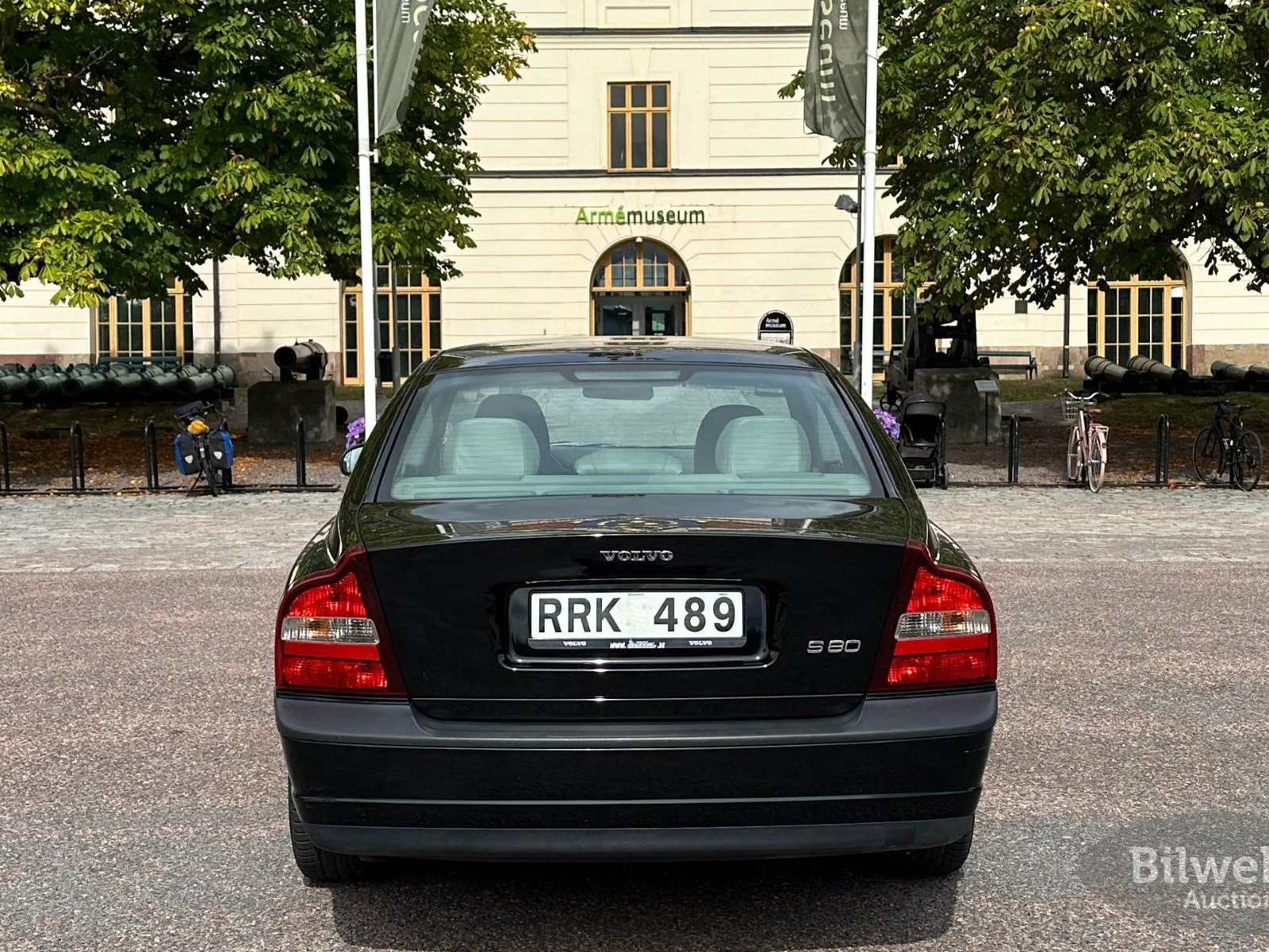 Vehicle image 27