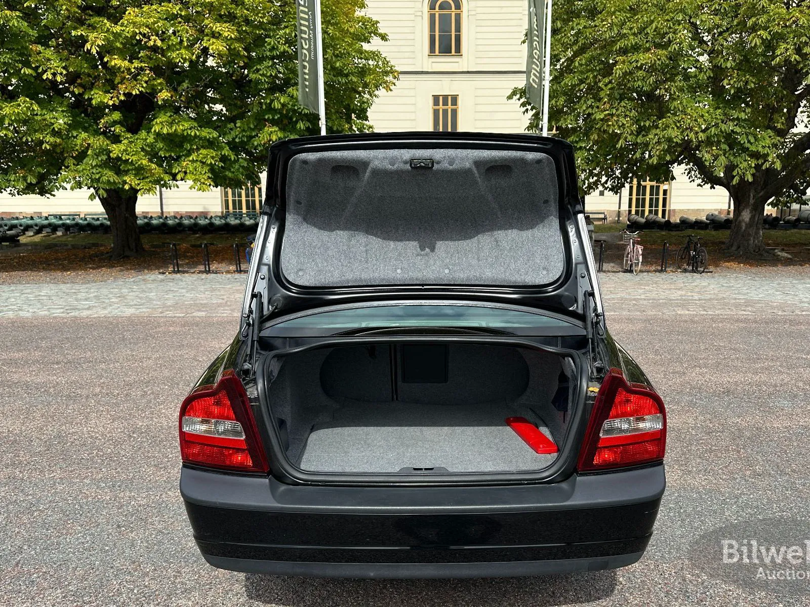 Vehicle image 29