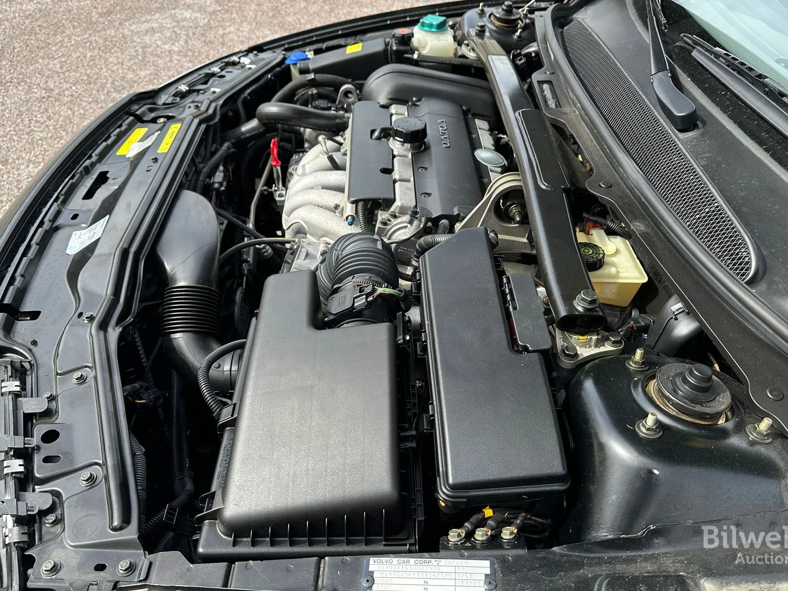 Vehicle image 19