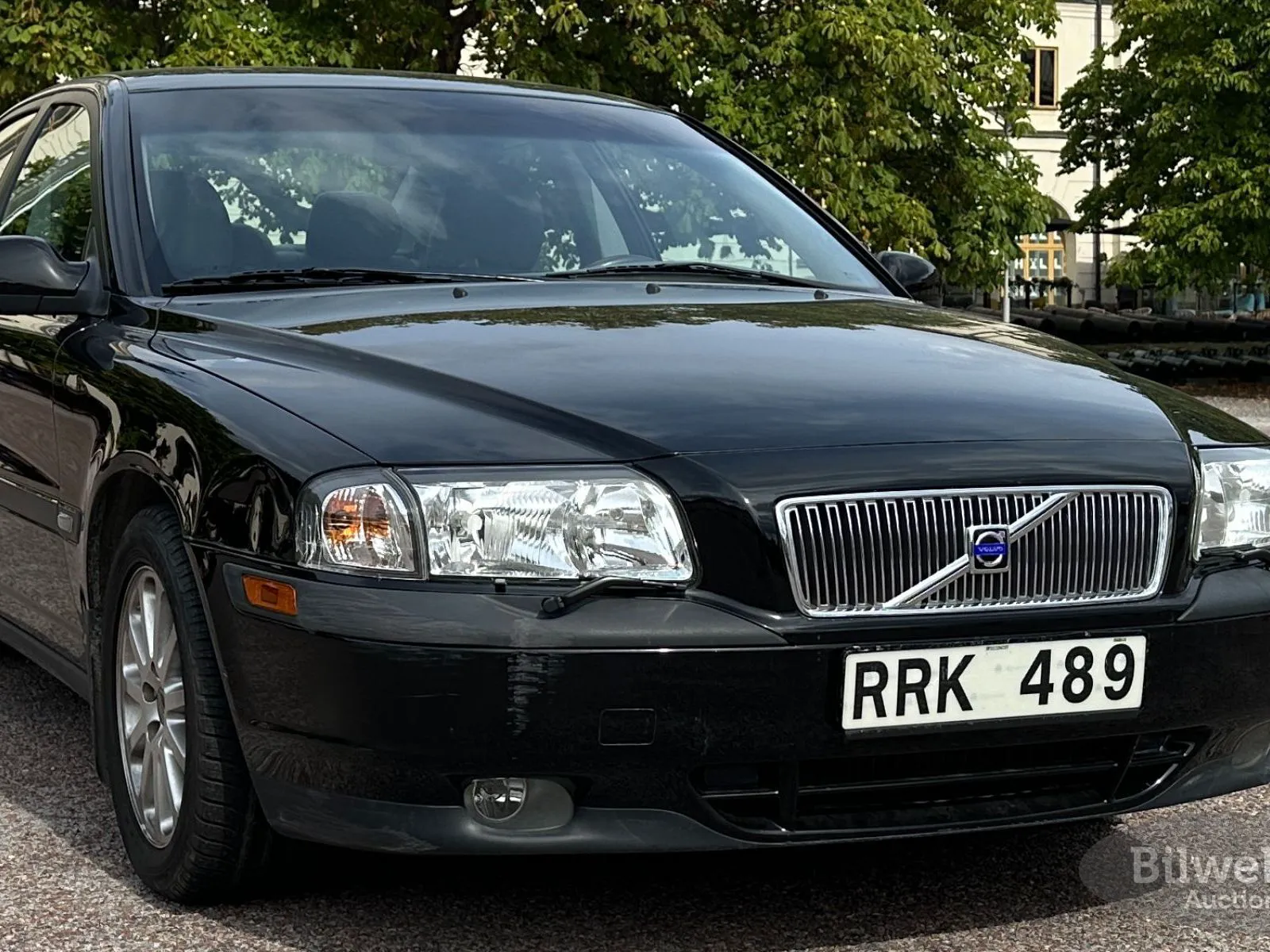 Vehicle image 14