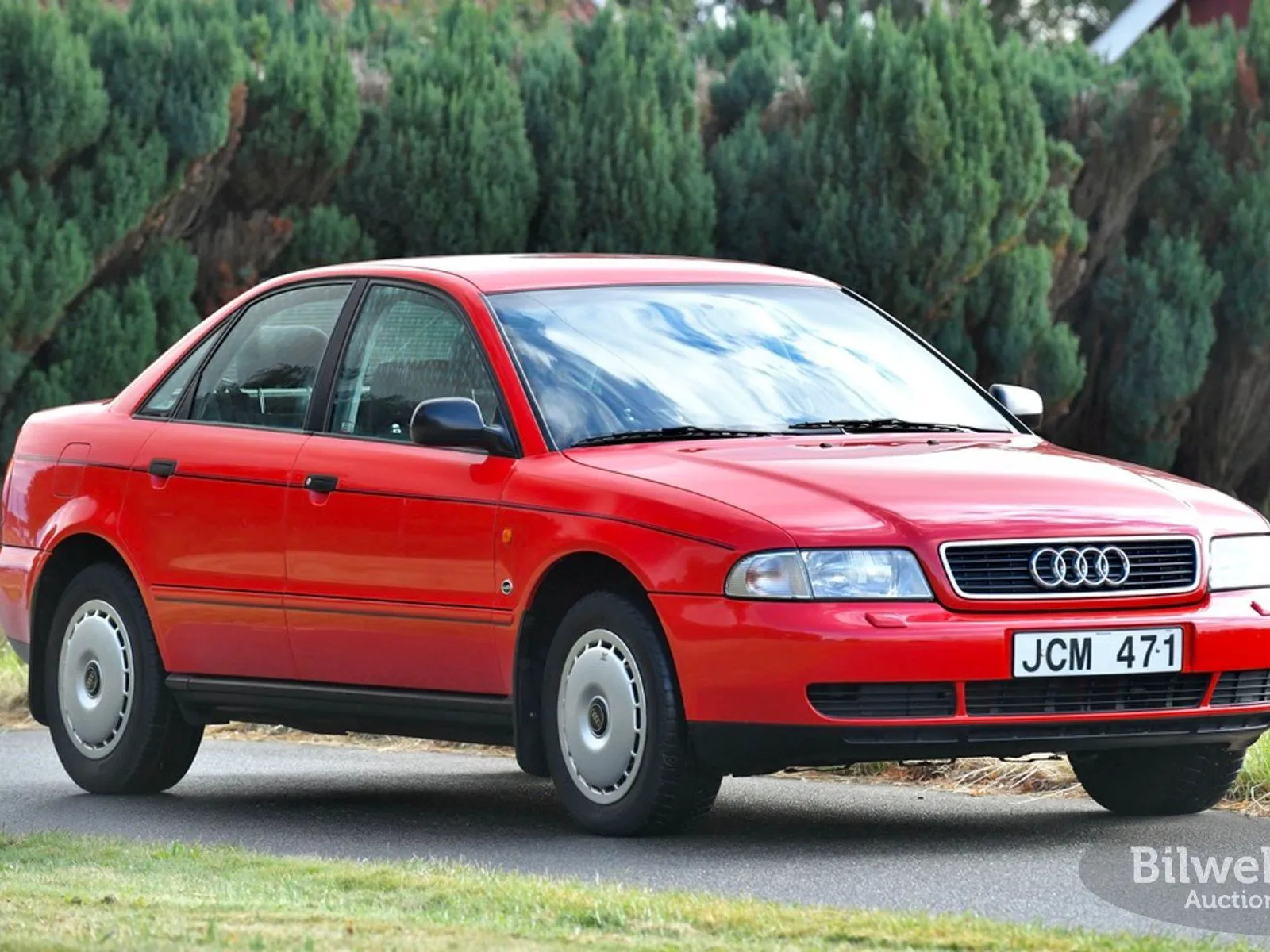 Vehicle image 13
