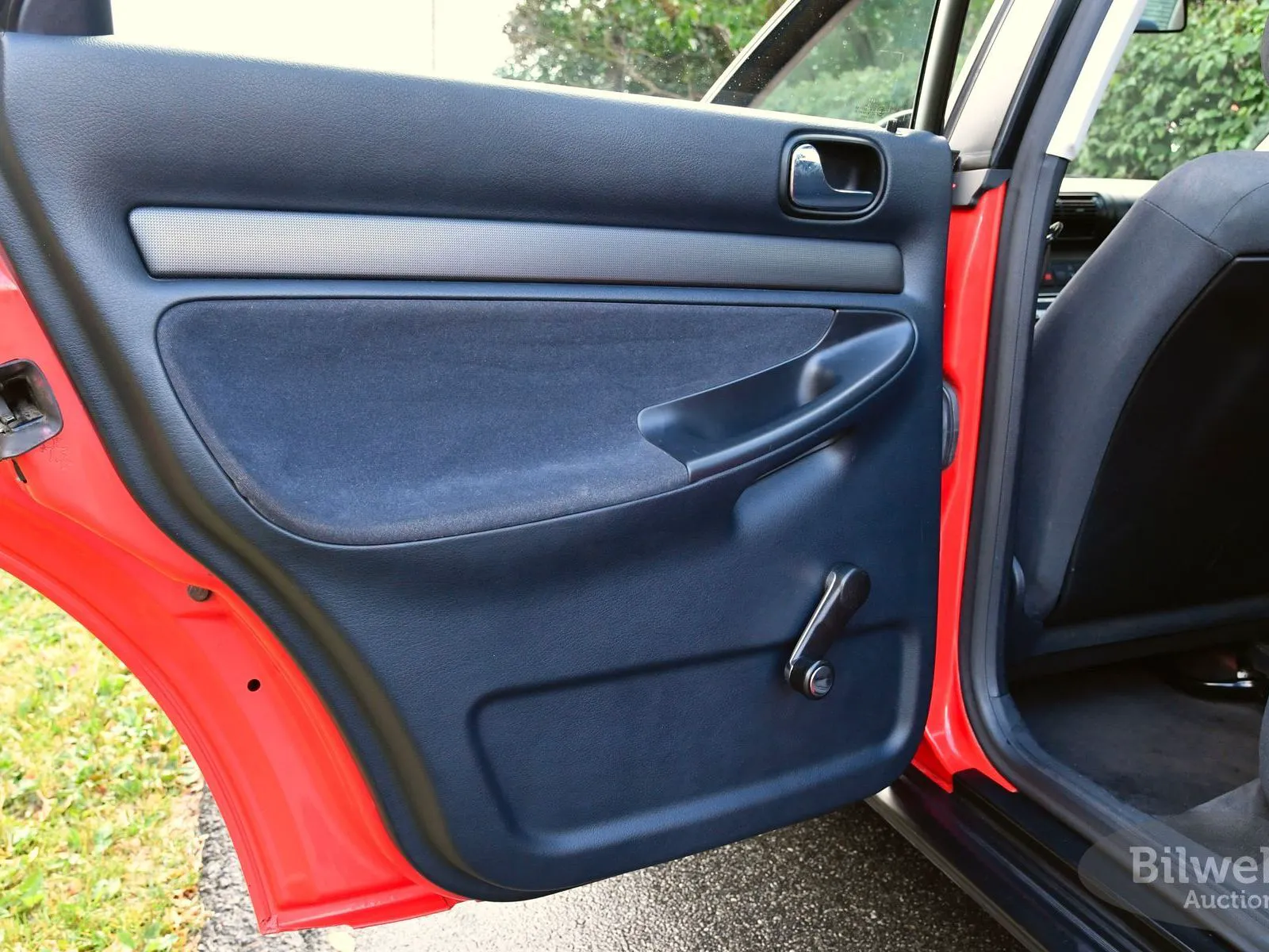 Vehicle image 27