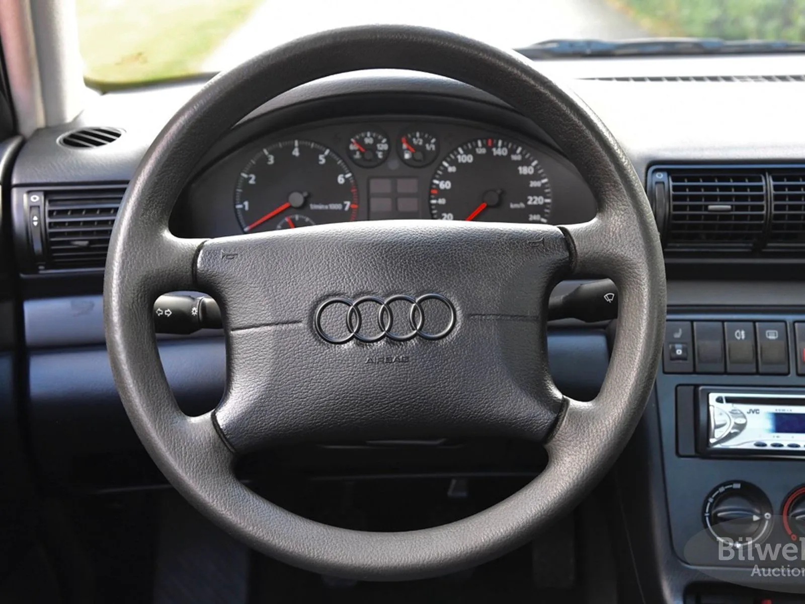 Vehicle image 24