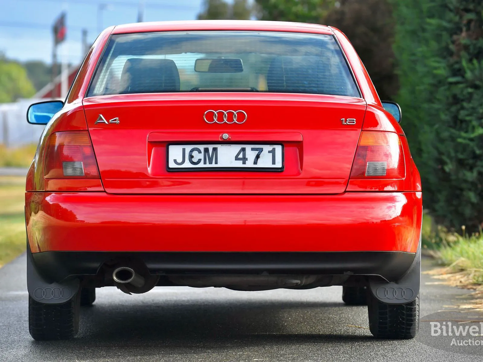 Vehicle image 7
